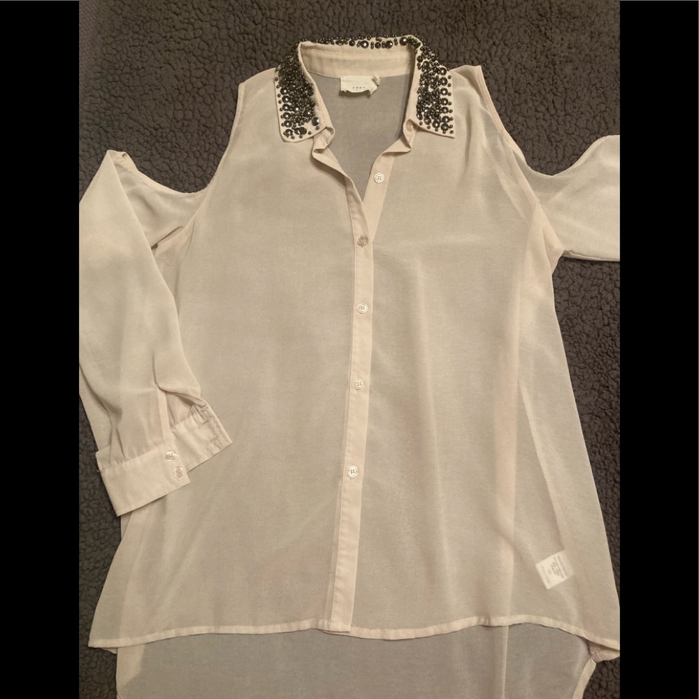 Lush cold shoulder high-low blouse with studded detail collar